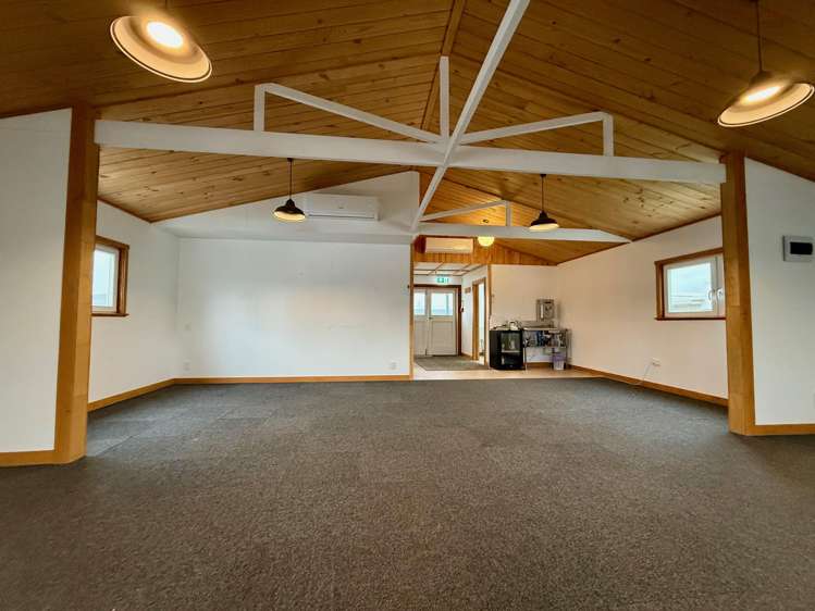 20 Bow Street Raglan_7