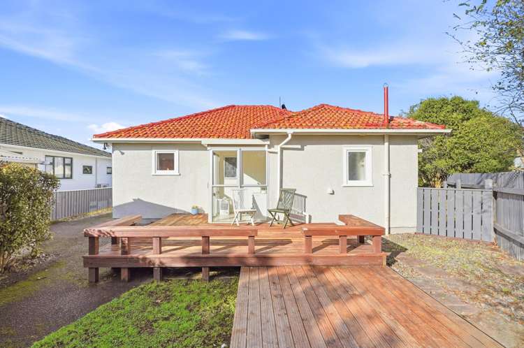 17 Tinirau Street Whanganui East_16