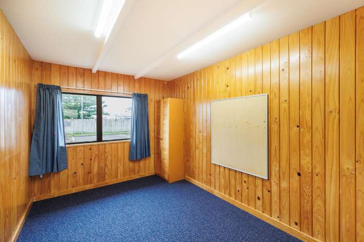 33 Cook Street Foxton_24