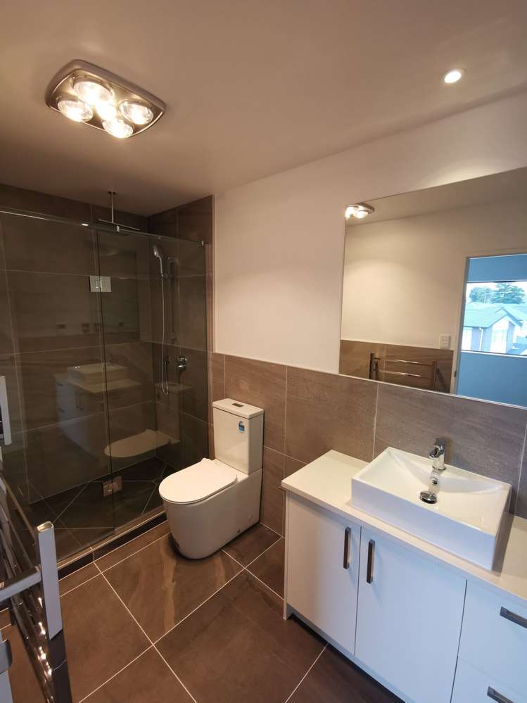 107 Bordeaux Parade Te Atatu South_7