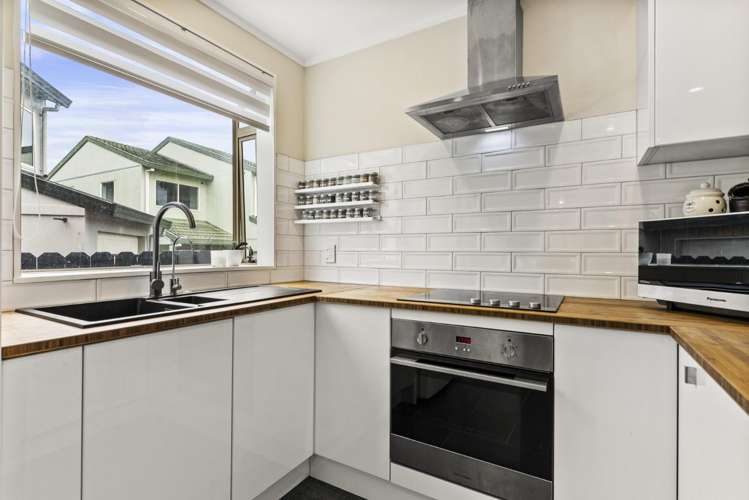 63 Pooks Road Ranui_5