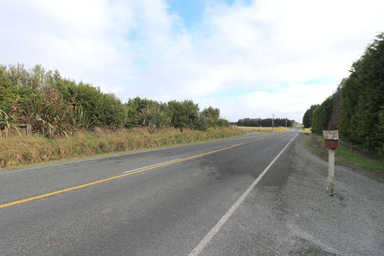 121 Mason Road Seaward Bush_39