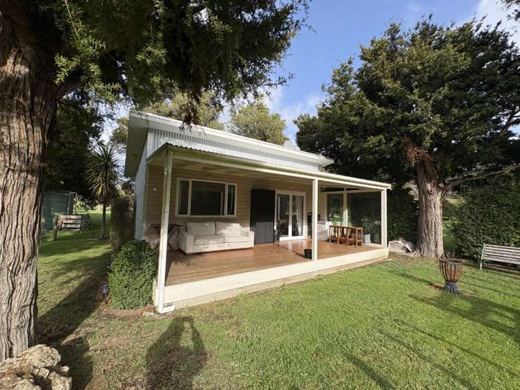 Unit/1127 Hinakura Road Martinborough_9