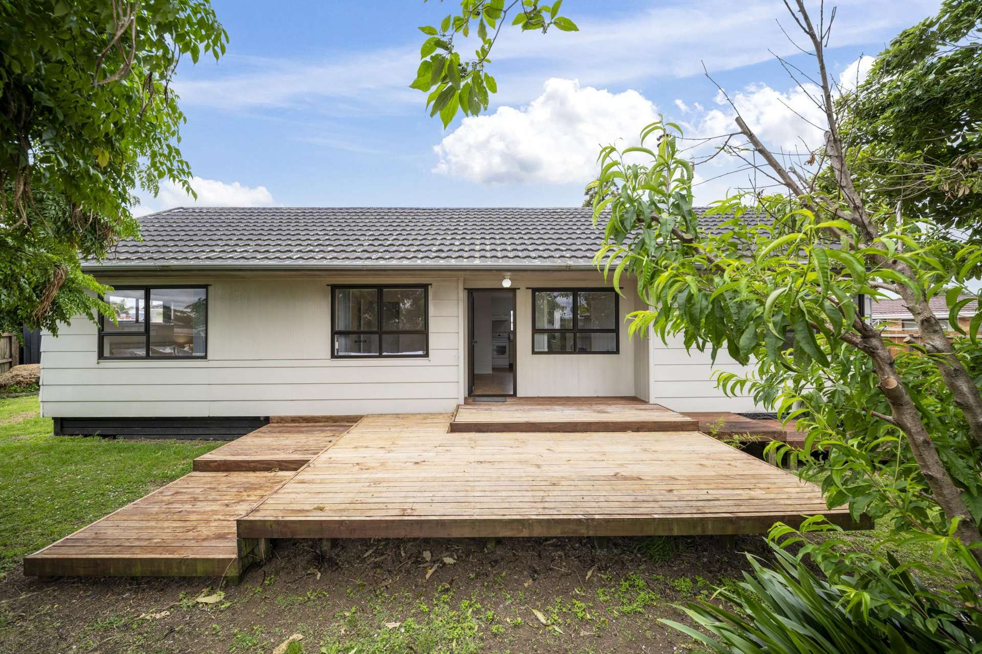2/12 Edmund Hillary Ave Papakura_0