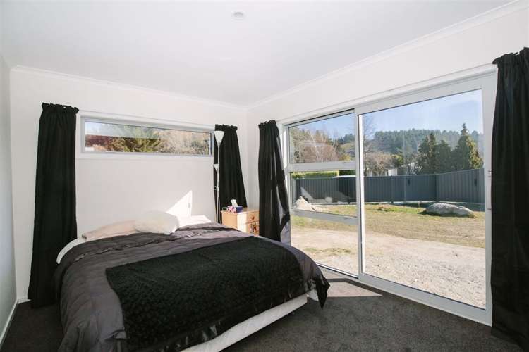 147 Main Road Luggate_11