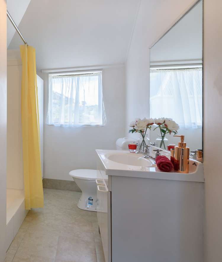 136 Akaroa Drive Maupuia_10