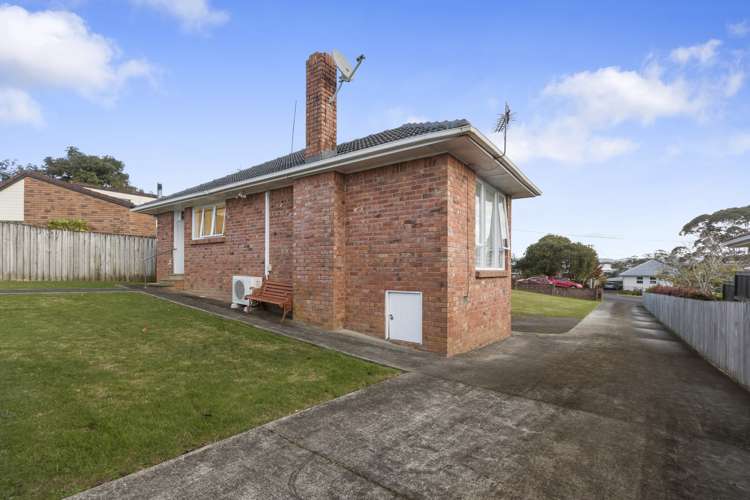 127 Flanshaw Road Te Atatu South_3