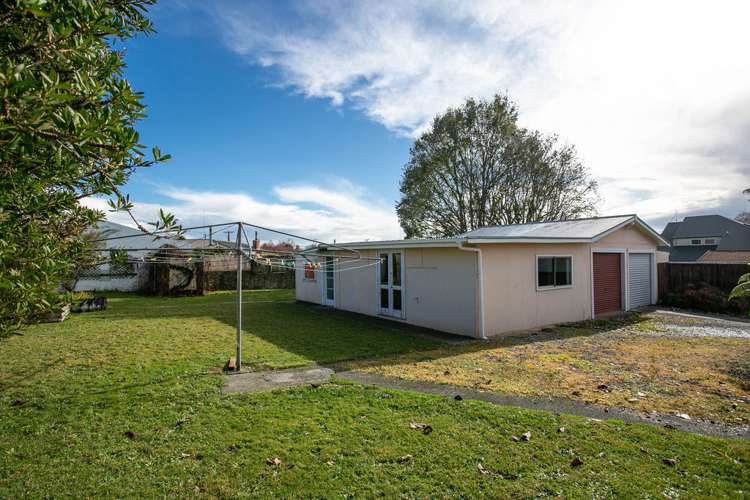 6 Hillary Place Leamington_18