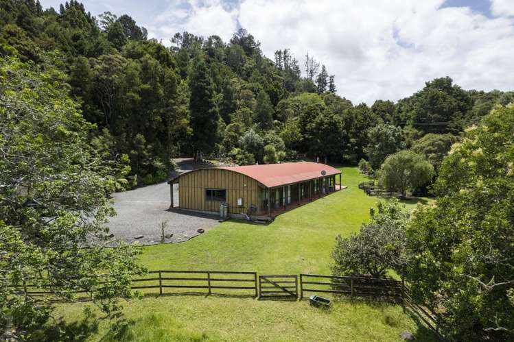 85 Abbey Caves Road Abbey Caves_26