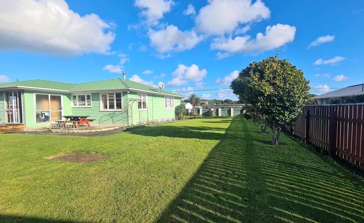 35 Fox Street Opunake_11