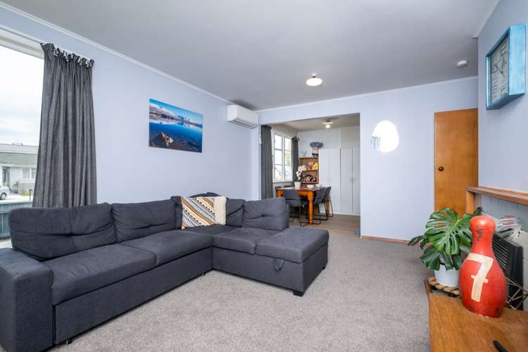 17 Neal Crescent Onekawa_5