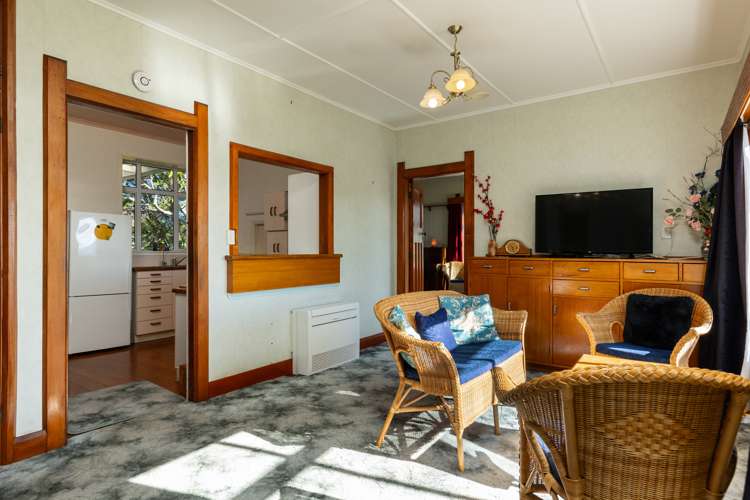 8 Taranaki Street Picton_7