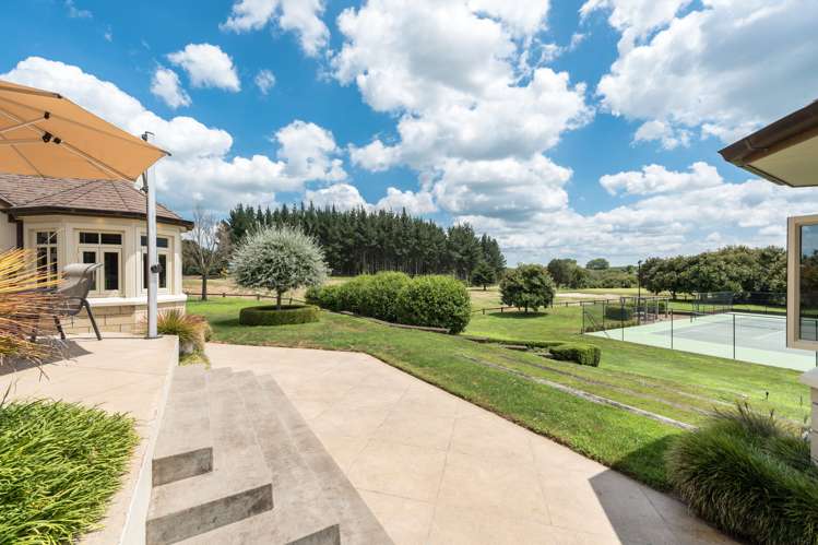 365 Holmwood Drive Ngahinapouri_25