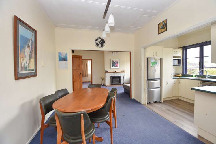 249 High Street South Carterton_6