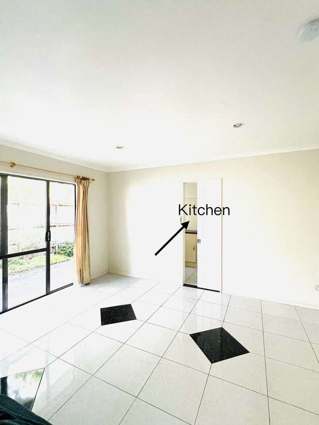 102 Middlefield Drive Flat Bush_3