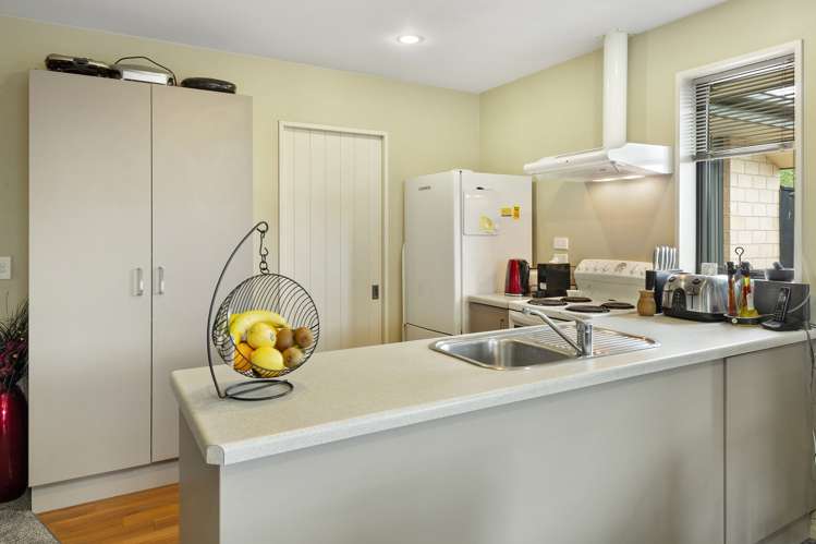 7 Cris Lodge Courts Hornby_4