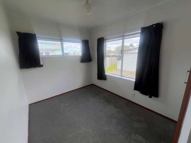 21 Woodford Avenue Henderson_8