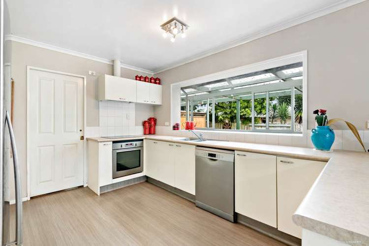 34 Etherton Drive Manurewa_1