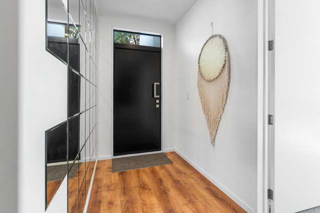 25 Main Road Redcliffs_3