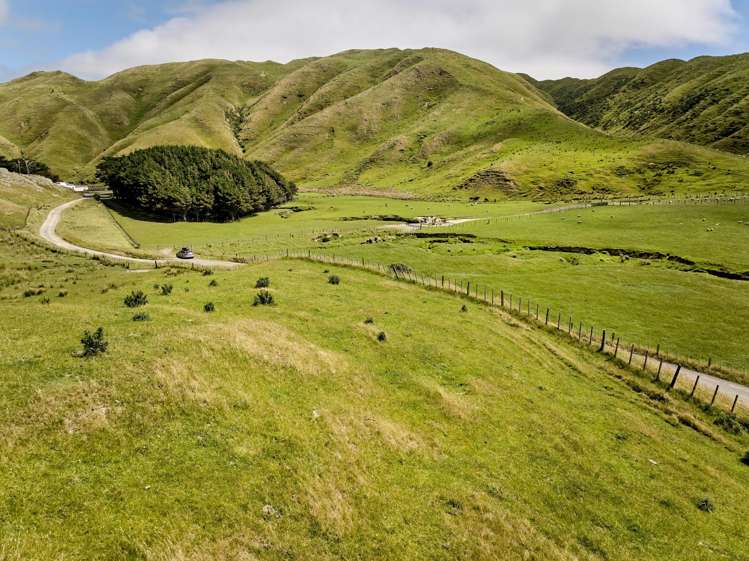 Lot 1 and 4 320 Boom Rock Road Ohariu Valley_15