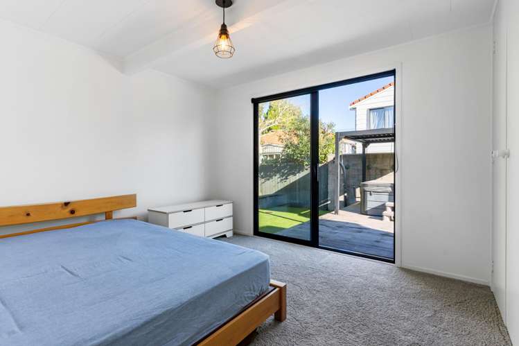 5B The Drive Epsom_11