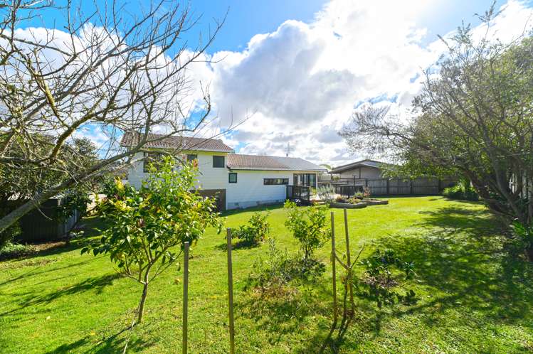 7 Castlewood Grove Blockhouse Bay_22