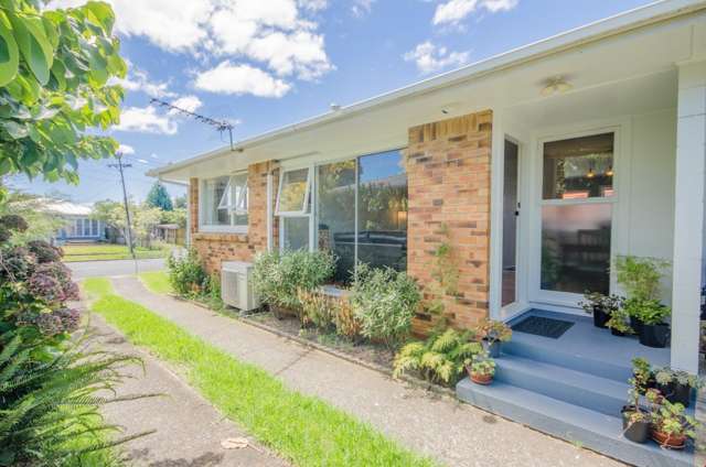 1/2 Alanbrooke Crescent Avondale_2