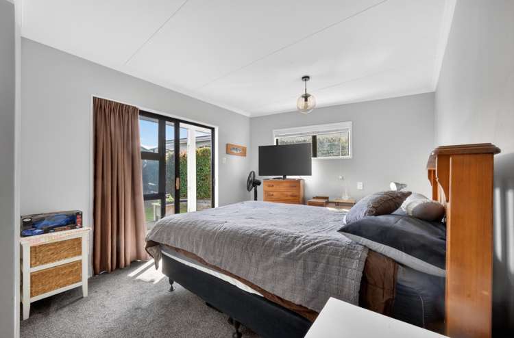 2/2 Nikau Street Stoke_10