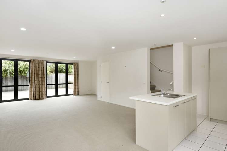 4 Rochdale Way Stoke_1