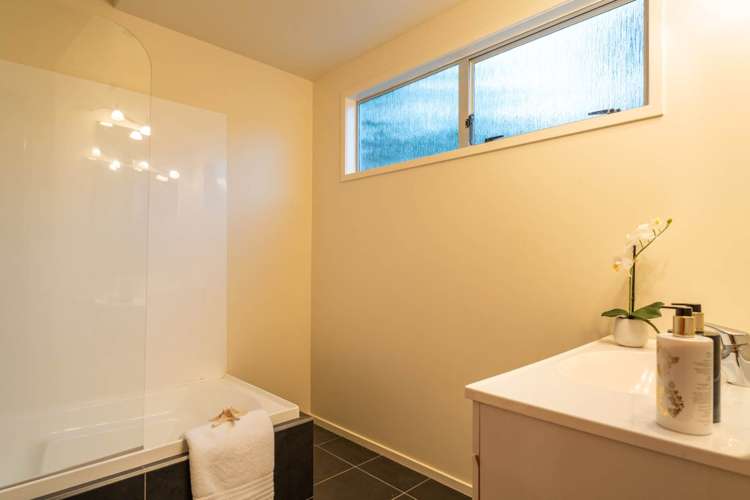 2 The Terrace Herald Island_18