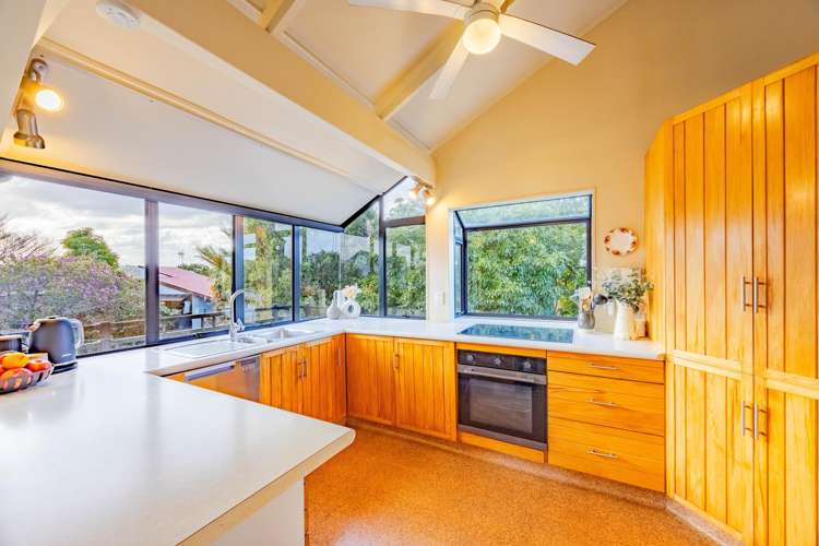 19 Leeds Place Tamatea_7