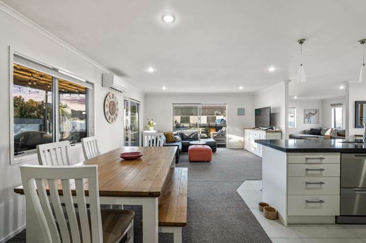 16 Aporo Drive Kumeu_7