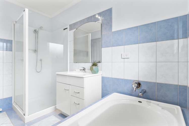 652 Massey Road Mangere_15