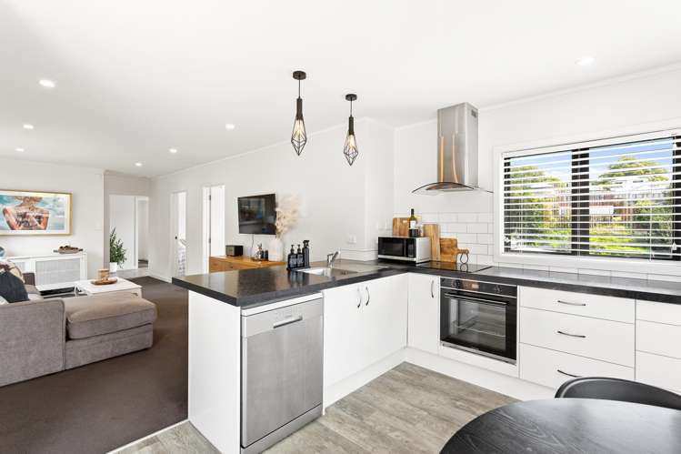 2 Fergusson Way Judea_15