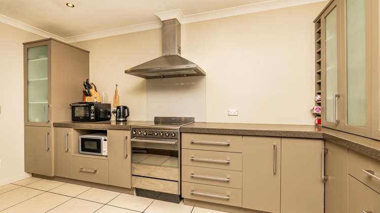 190 Mountain View Road_5