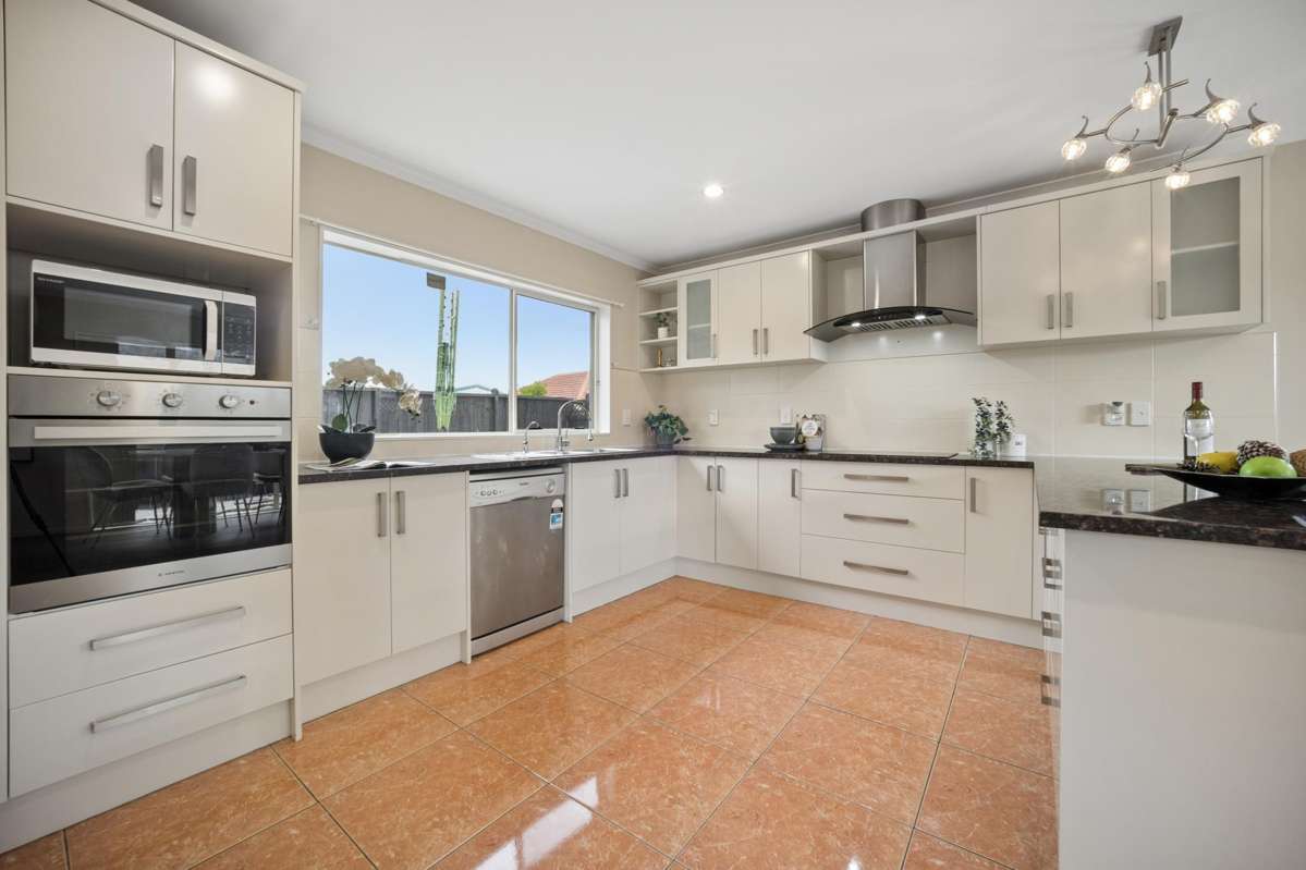 377 Richardson Road_3