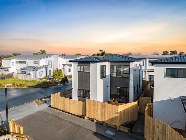 2/32 Tapuwae Way_0