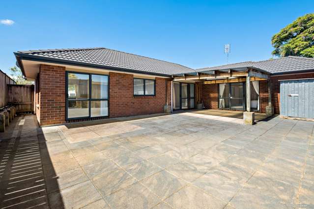 Pleasant home in zone for good schools