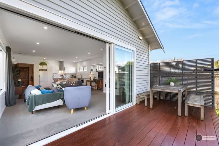 18 Huia Street Petone_9