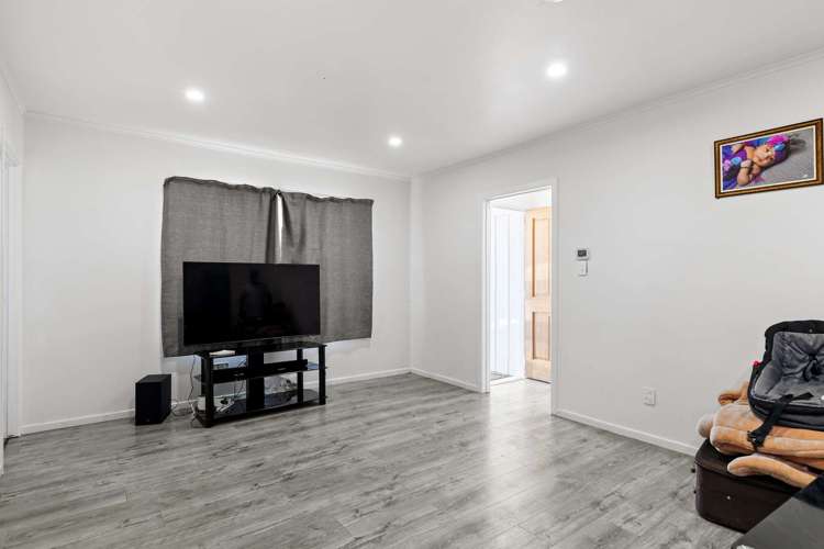 16 Beaumonts Way Manurewa_5