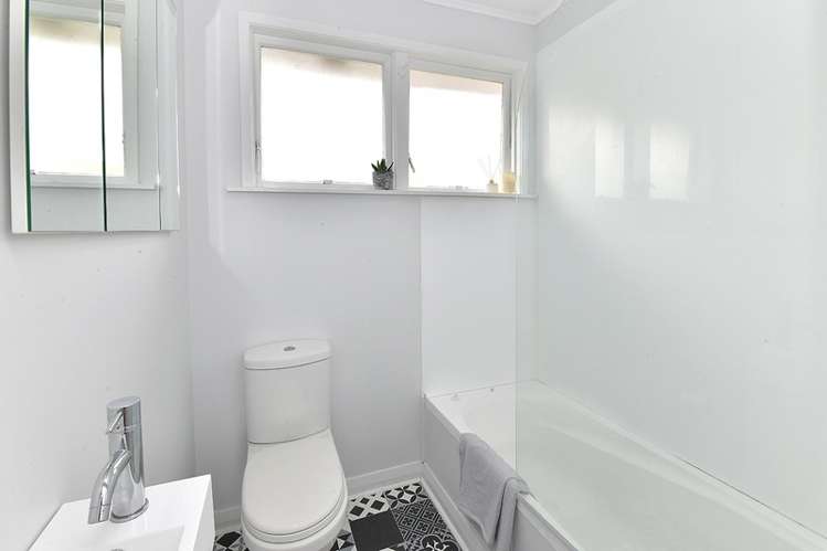 56 Taurus Crescent Beach Haven_9