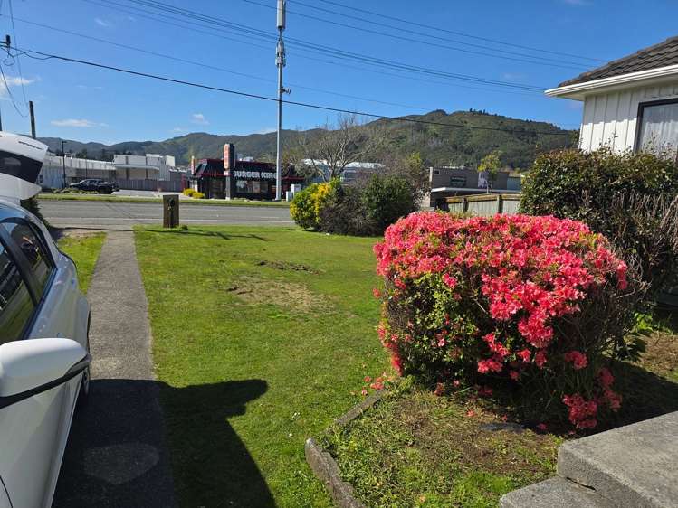 27 Wainuiomata Road Wainuiomata_3