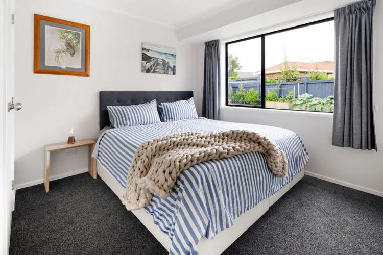 6 Limousin Place Grandview Heights_17