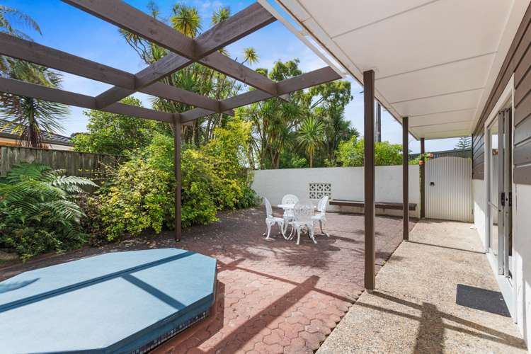 211 Woodlands Park Road Titirangi_18