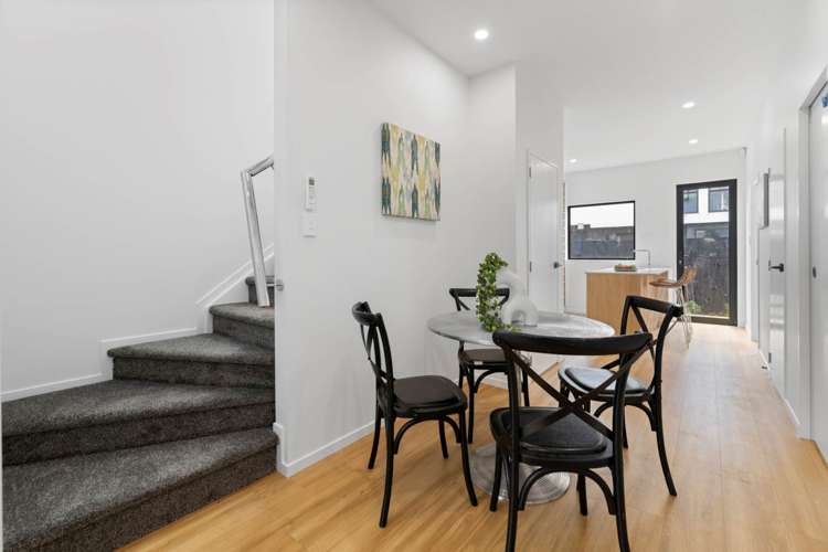 10 Bagnall Avenue Pt England_9