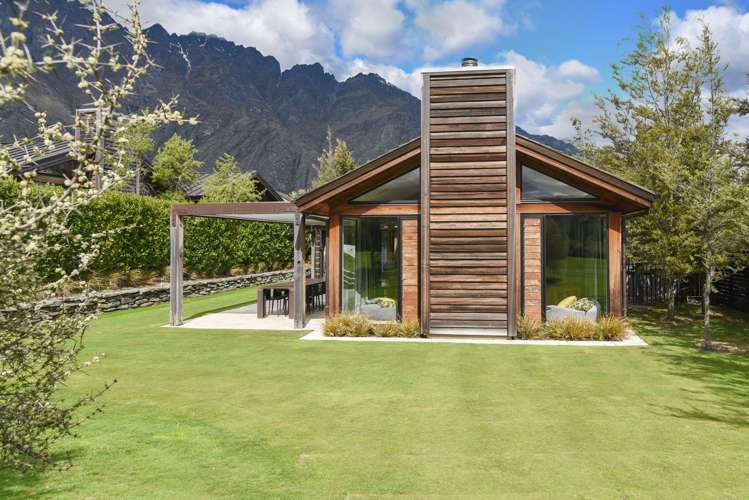 4 Rannoch Drive Jacks Point_15