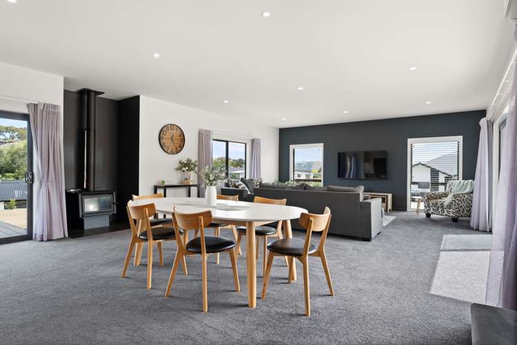 53 Heathfield Drive Mosgiel_2