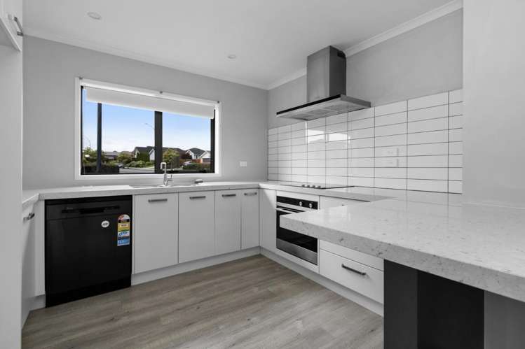 1 McCorquindale Drive 2743_9