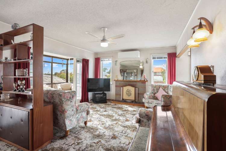 34 Kelwyn Road Kelston_4