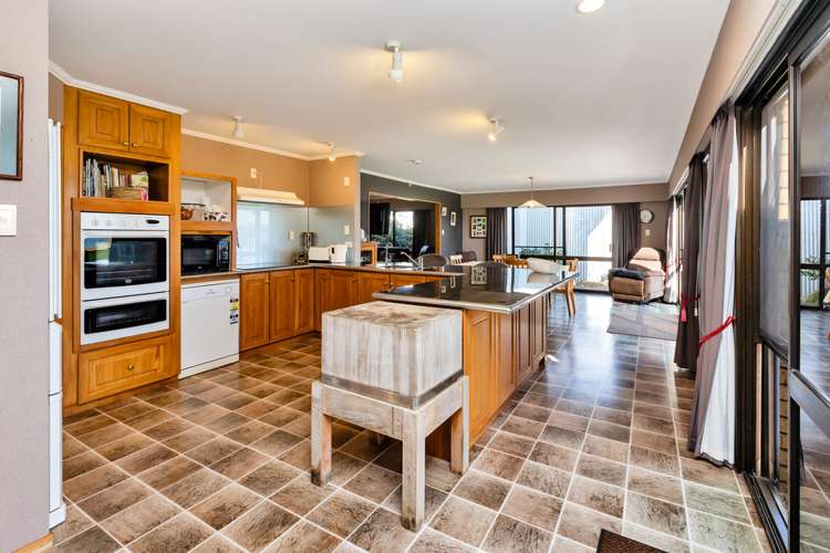 14 Albany Road One Tree Point_10